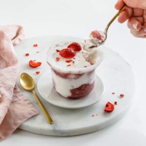 Kókuszgurt eperöntettel jégkrémkehely 200g - ALL IN